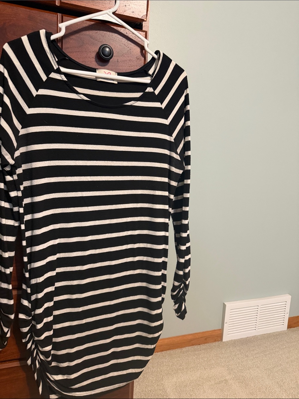 Black and white tunic top